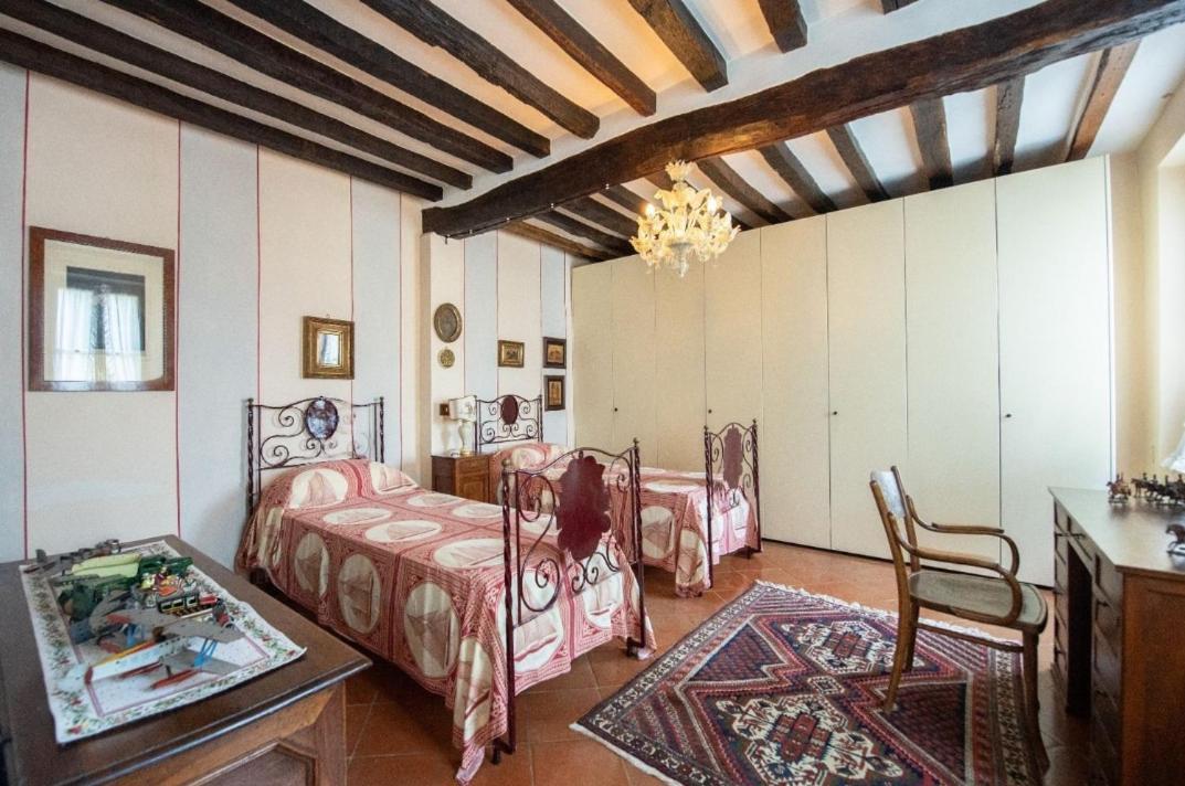 Villa Ottocentesca Immersa Nel Verde Montecavolo Eksteriør billede