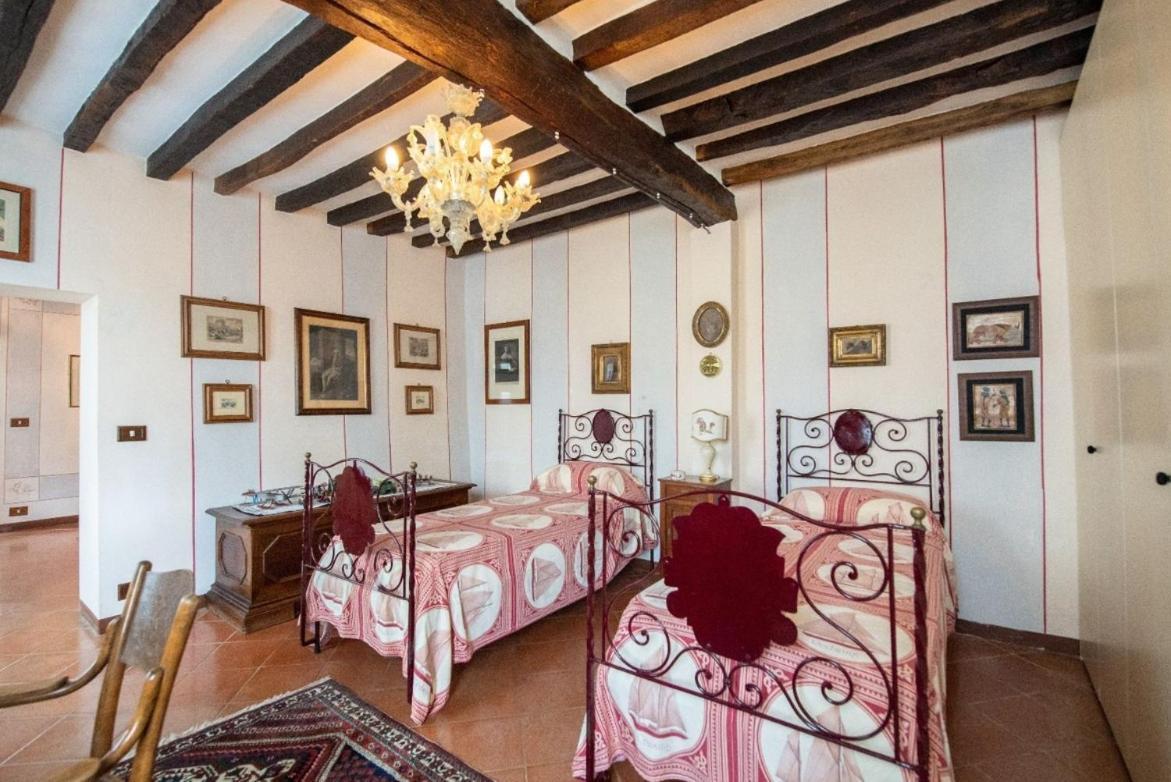 Villa Ottocentesca Immersa Nel Verde Montecavolo Eksteriør billede